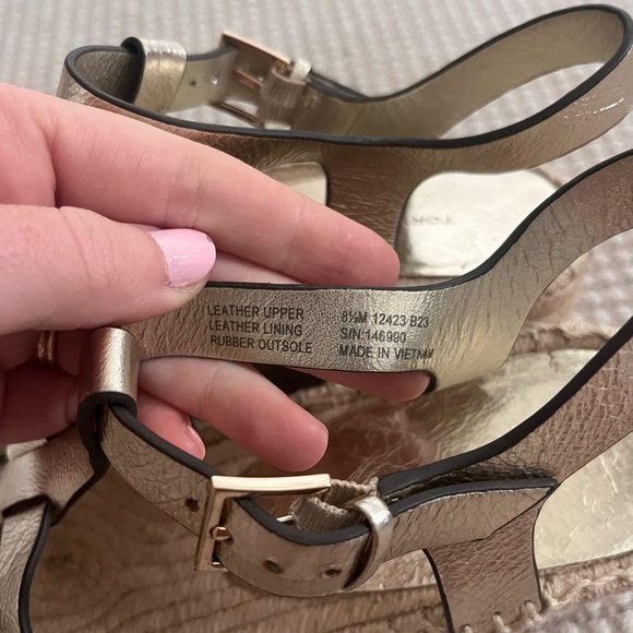 Tory Burch Gold Espadrille Platform Sandals - Picture 3 of 5